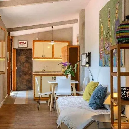 Apartamento Sleep And Terrace Loft In Sant Daniel *